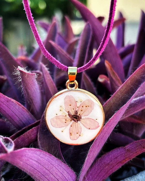 Producto - Dije Ciruelo redondo dorado