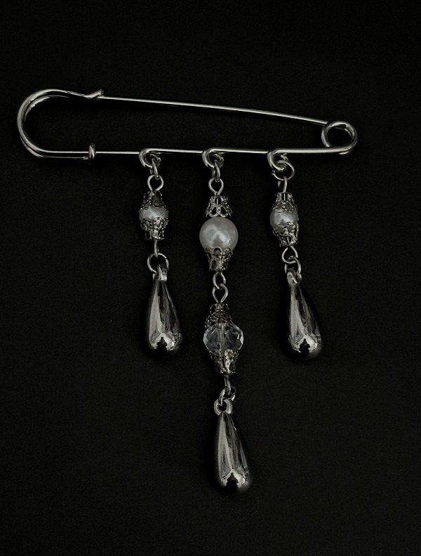 Producto - Prendedor "Chanel"