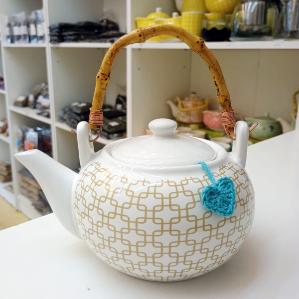 Producto - Tetera Gregory  700ml - Porcelana + Infusor de tela.