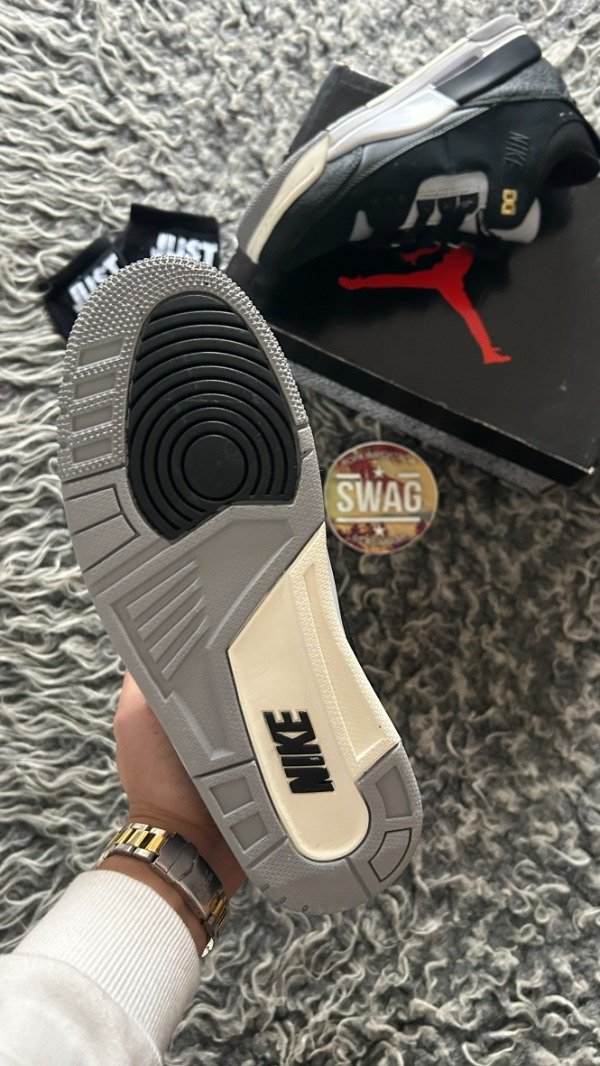 Producto - JORDAN RETRO 3 TINKER BLACK CEMENT - 3