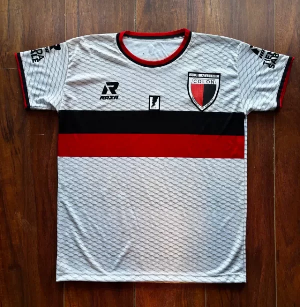 Producto - Camiseta Retro Blanca By Raza