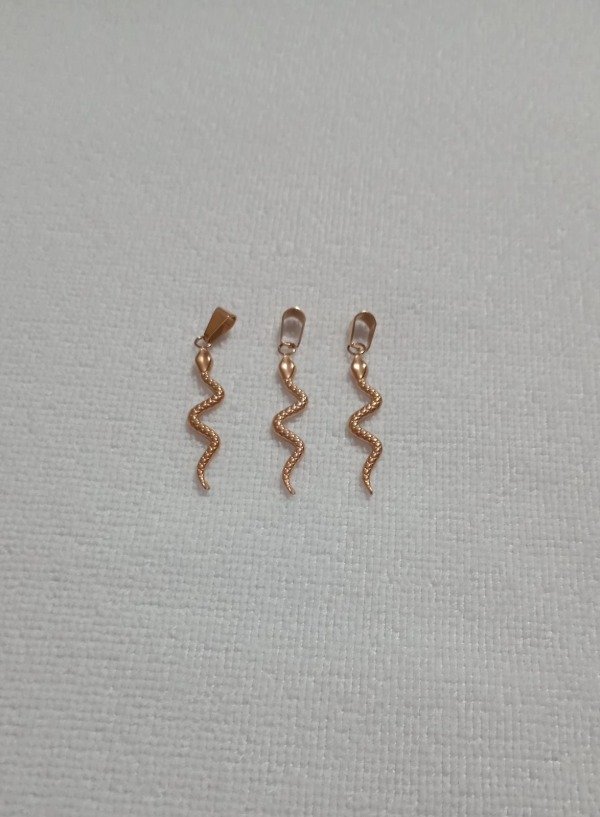 Producto - DIJE SERPIENTE A.R (precio por unidad).