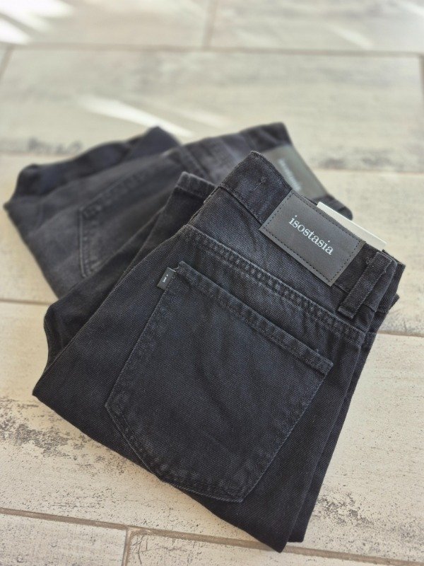 Producto - Isostasia Mom Negro