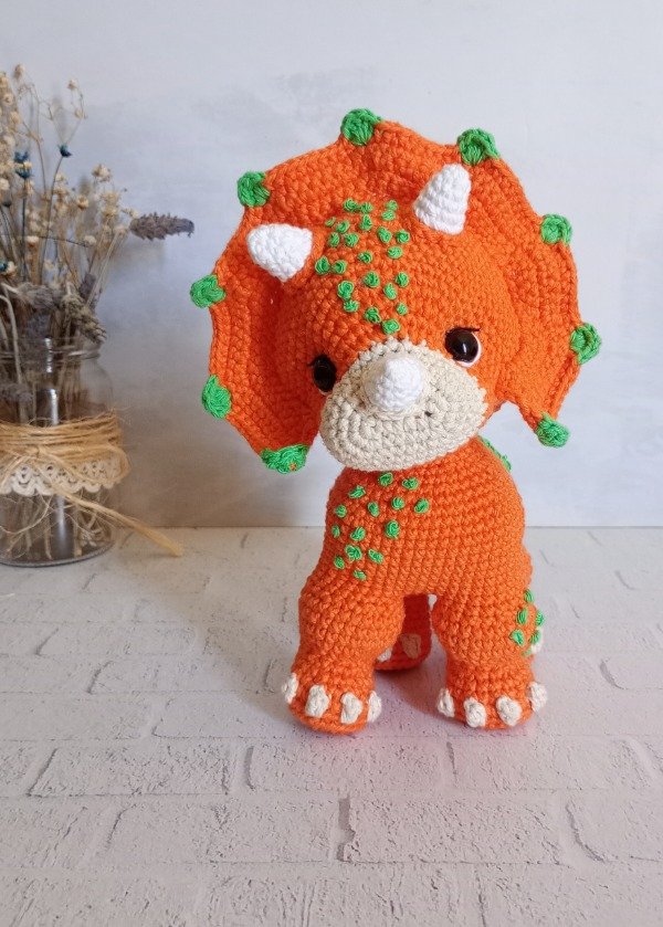 Producto - Jacinto Triceratops - Guía de tejido - 3