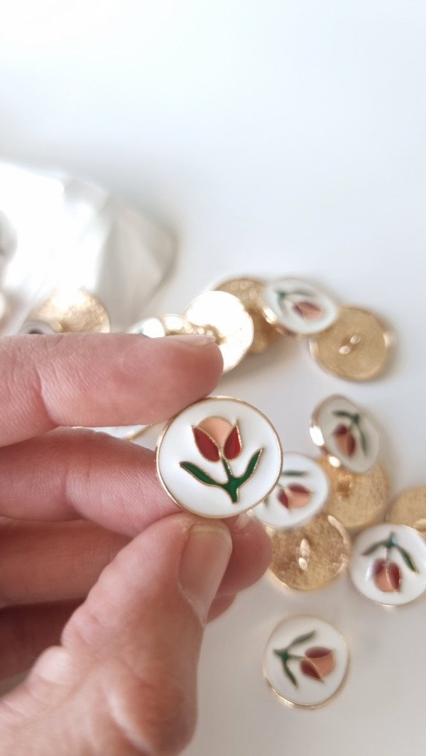 Producto - Botón metal TULIPÁN (dorado o plateado) 17 mm