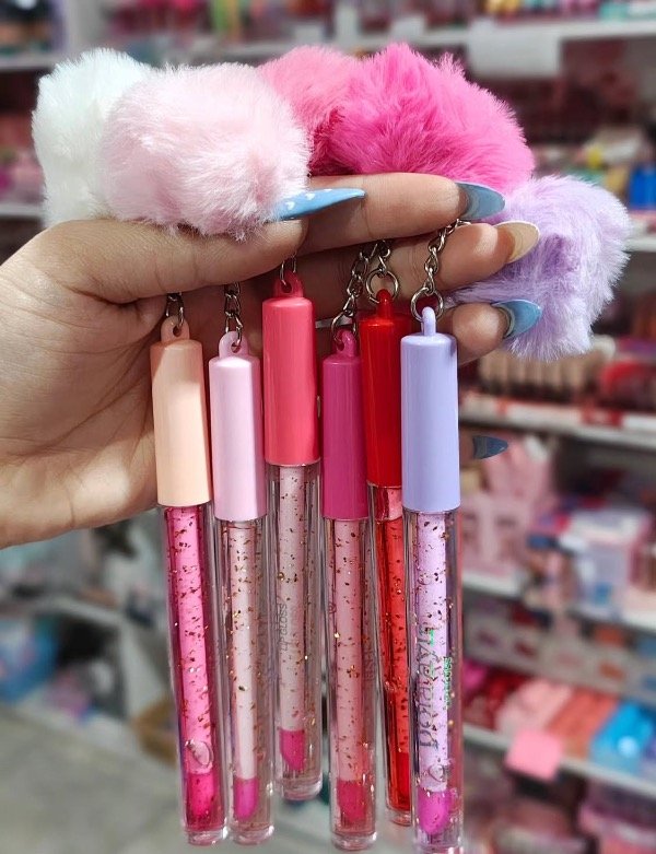 Producto - lipgloss con pompon