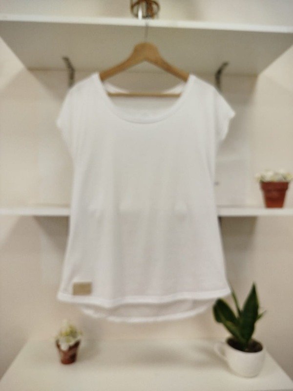 Producto - Remera Blanca Zohue