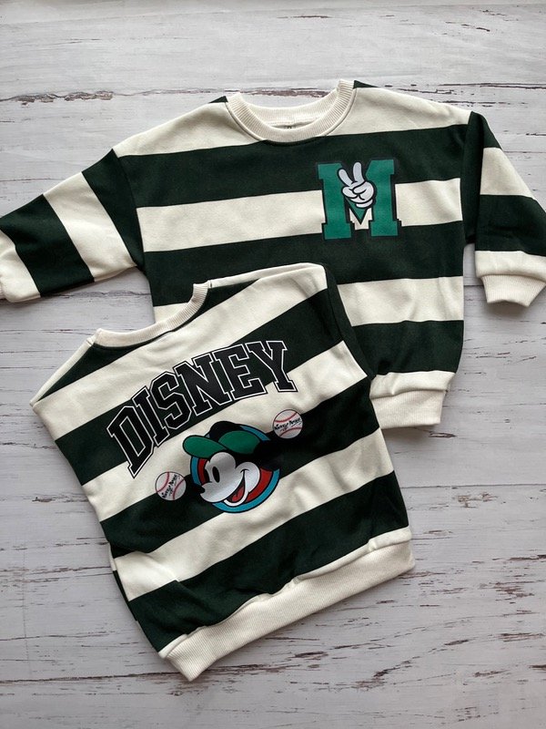 Producto - Buzo mickey rayado universitario oversize Verde