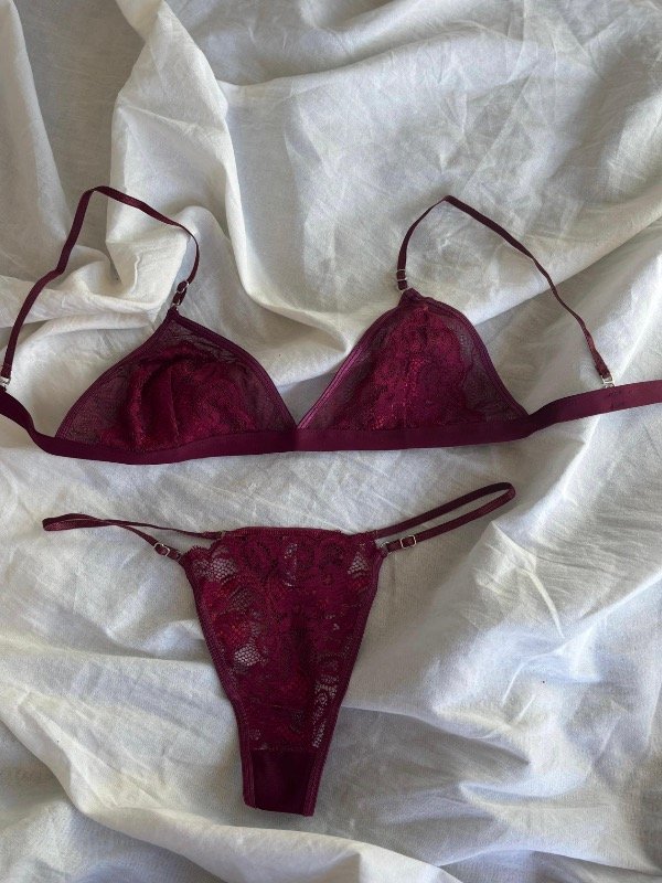Producto - Set microtul detalles encaje (bordo)