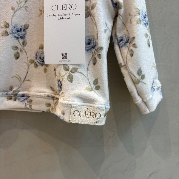 Producto - Buzo Polar Flor