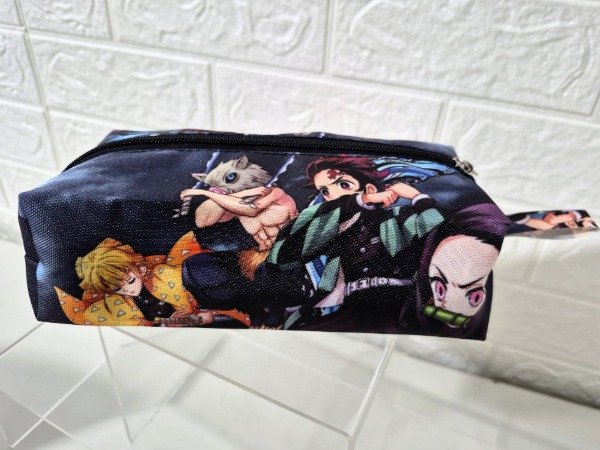 Producto - Cartuchera Demon Slayer 20 cm x 7 cm x 8 cm de cordura