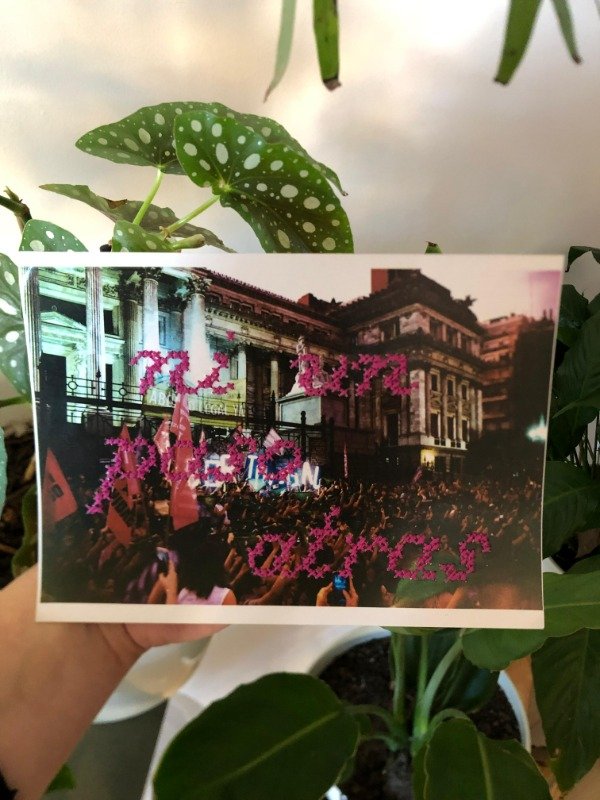 Producto - FOTOBORDADO NI UN PASO ATRAS