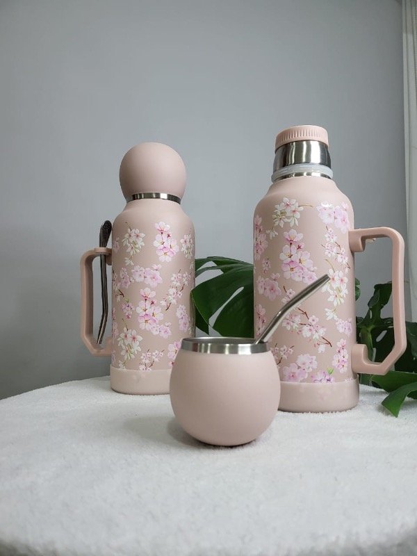 Producto - Set termo 1.3 L + mate + bombilla + base antideslizante (rosa con flores)