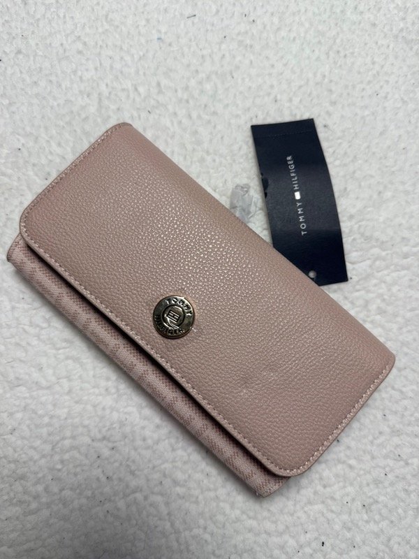 Producto - Billetera Tommy Rosa