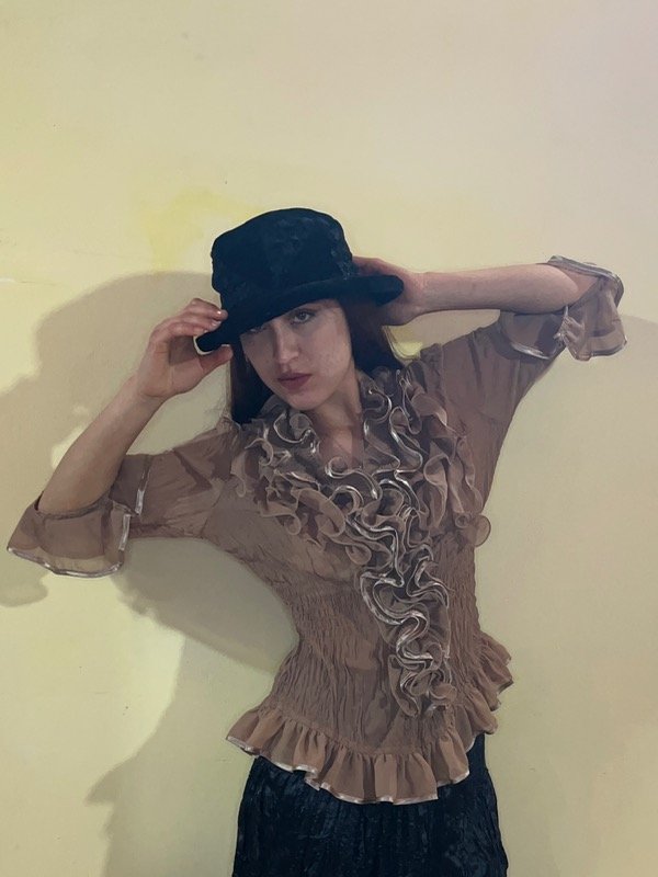 Producto - Camisa marrone sconcertante