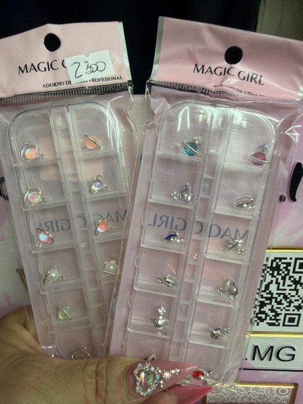 Producto - Apliques planetas efecto cat eye dorados o plateados surtidos sin eleccion