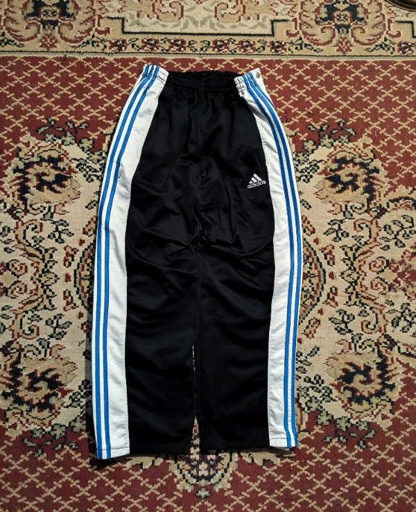 Producto - Pantalón Adidas Retro Abotonado