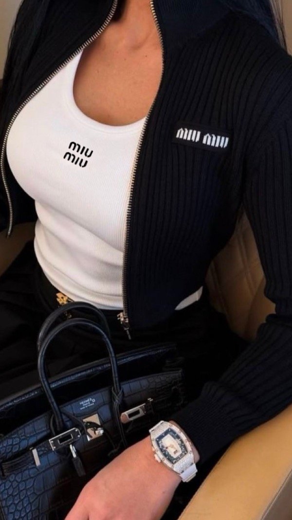 Producto - Musculosa Importada MIU (Blanca o Negra)