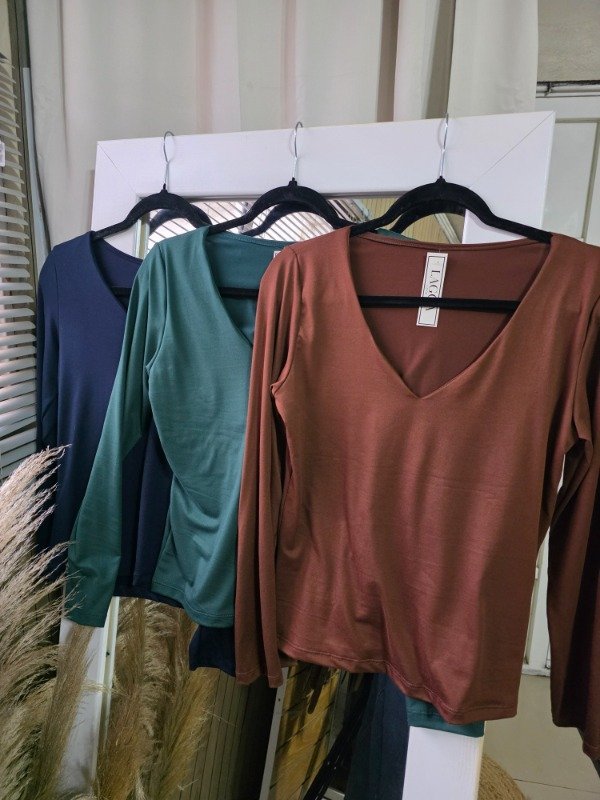 Producto - Cms28 polera escote v