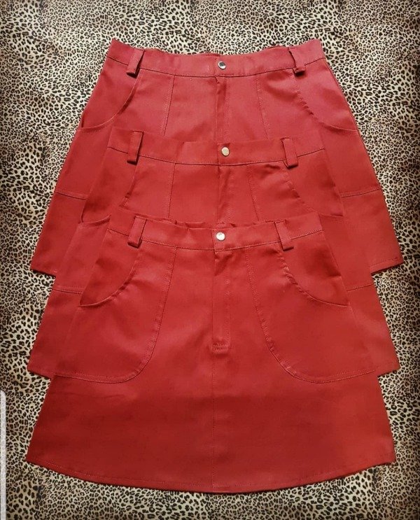Producto - Pollera Wanda Bordó