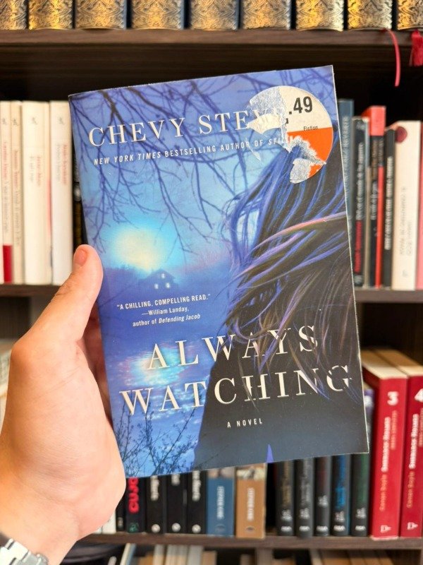 Producto - Always watching (Chevy Stevens)