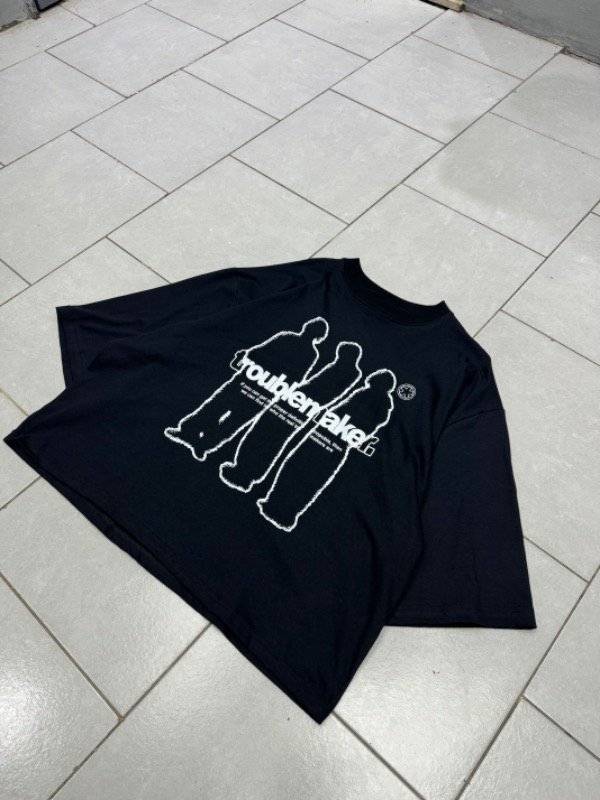 Producto - Remera Boxy fit TROUBLEMAKER NEGRO/ 19.000 TRANSF