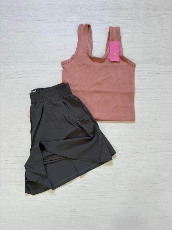 Producto - Short con calza y bolsillo