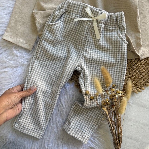 Joggins cuadrille beige talles 2 al 4