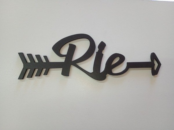 Producto - Frase MDF laminado "Rie"