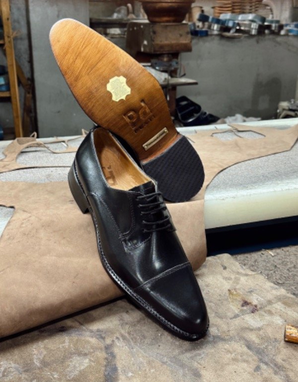 Producto - Art Cesaro negro