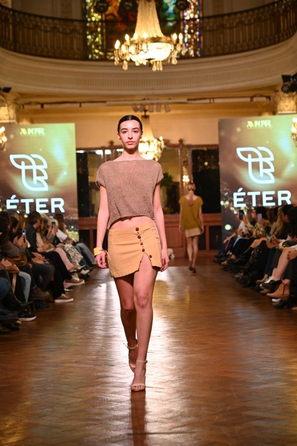 Producto - Falda Maga abotonada