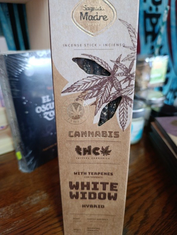 Producto - Sahumerios sagrada madre cannabis White widow