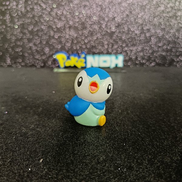Producto - Piplup (Sentado) BANDAI KIDS