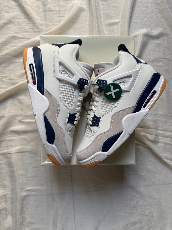 Producto - Jordan 4 SB Navy