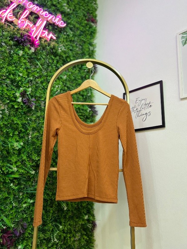 Producto - Camiseta escote espalda MILI (camel) 0615 - 1