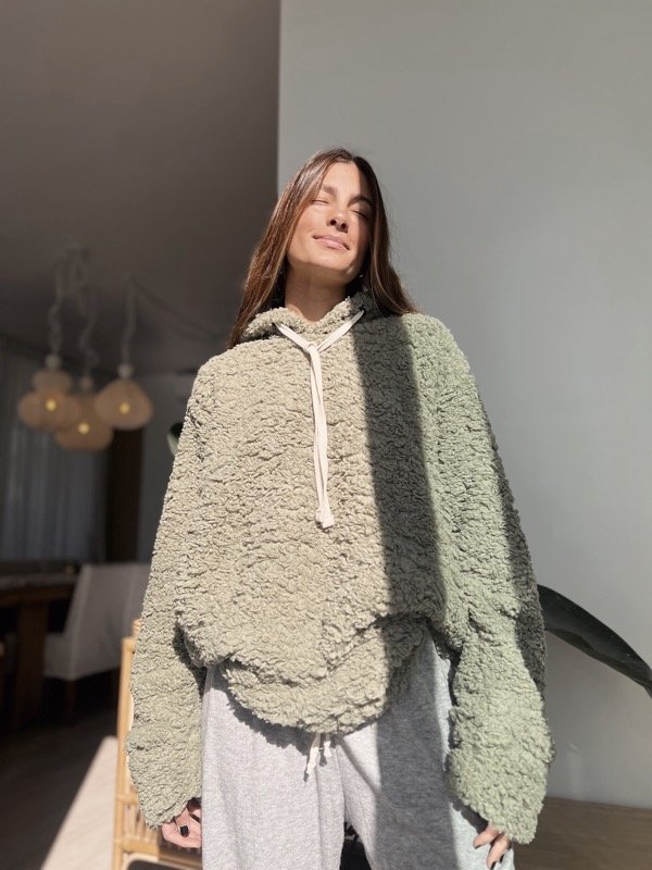 Producto - HOODIE OVERSIZED CORDERITO Verde Seco - 1