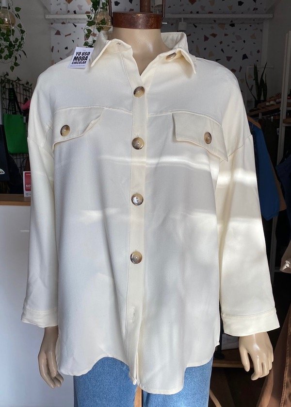 Producto - Camisaco crema talle único (hasta un talle L)