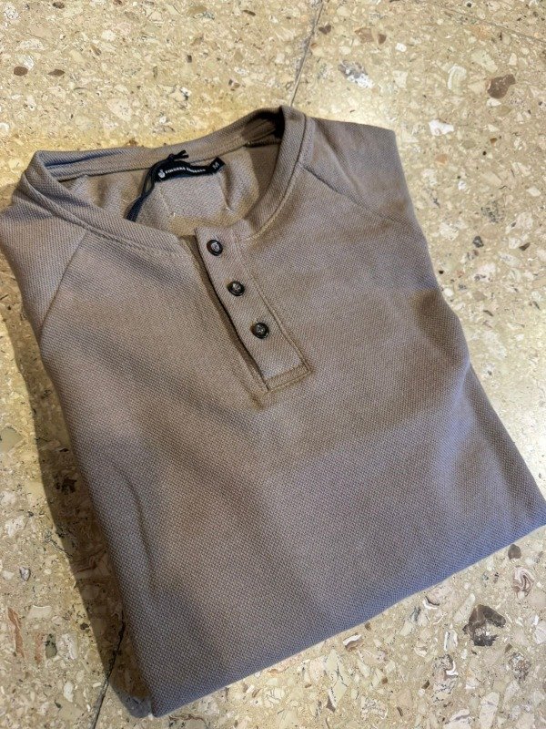 Producto - Remera manga larga pique beige oscuro