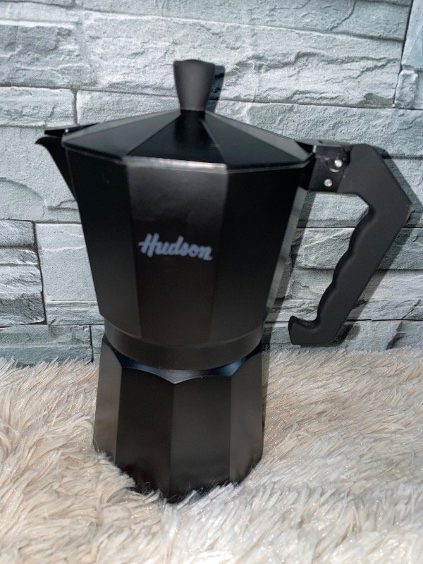 Producto - Cafetera negra tipo italiana