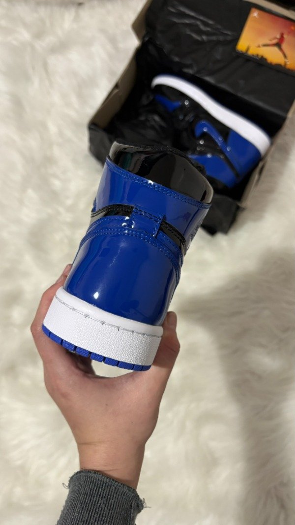 Producto - JORDAN RETRO 1 BLUE ROYAL PATENT - 2