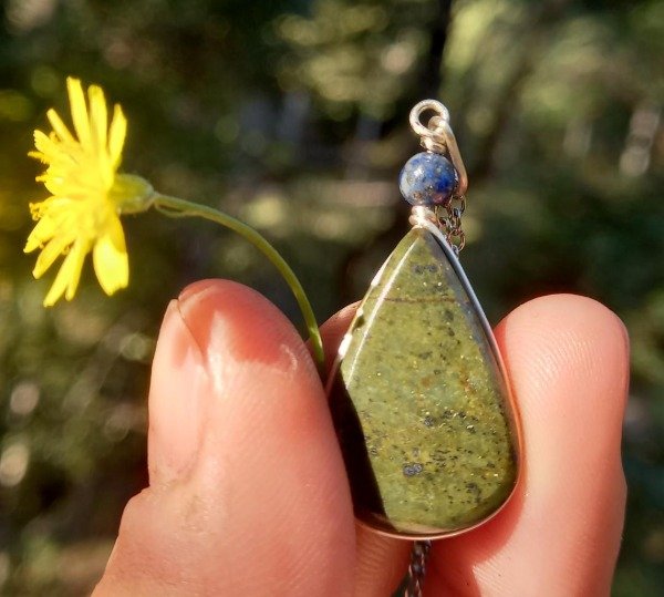 Producto - Serpentina y Lapislazuli