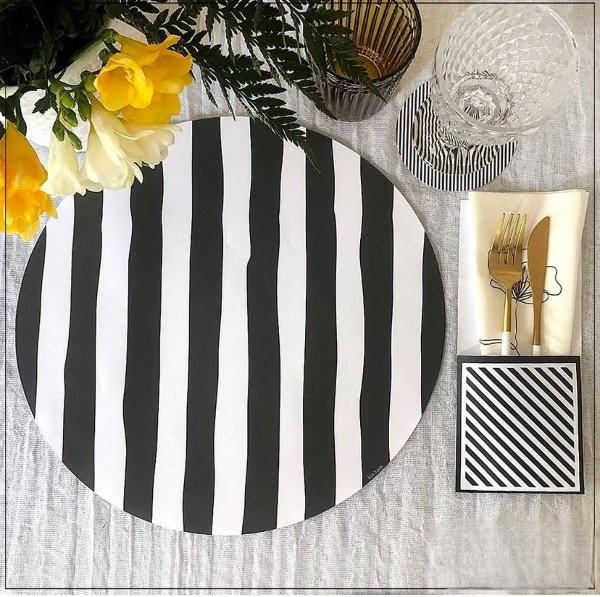 Producto - PLATOS DE SITIO RAYAS NEGRAS X 24 UNID.