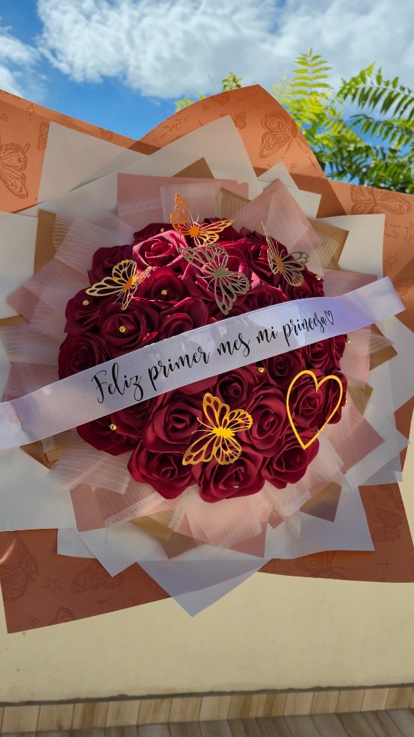 Producto - Ramo mariposa (30 rosas grandes)