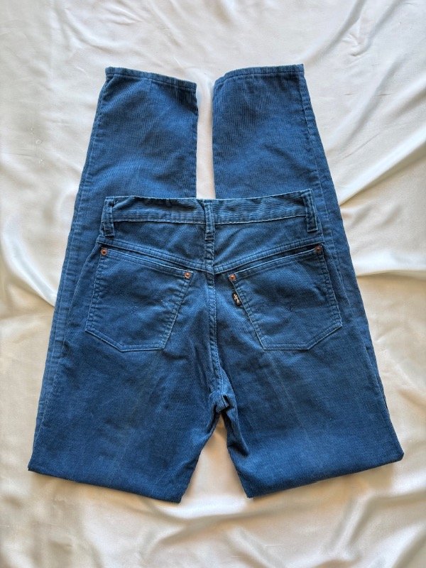 Producto - Levis  corderoy azulino (nuevo)