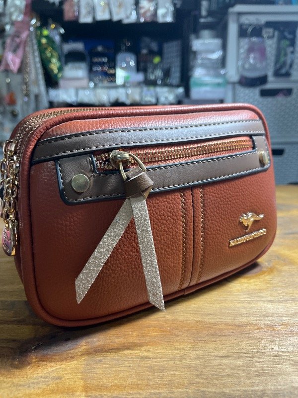 Producto - Cartera de cuero marrón