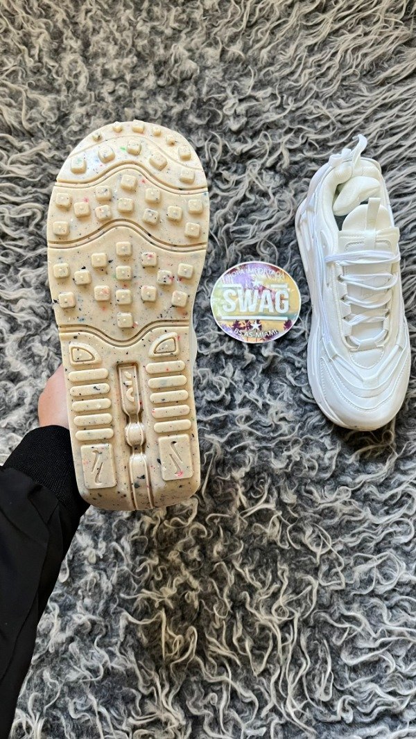 Producto - AIR MAX FURYOSA TRIPLE WHITE - 3