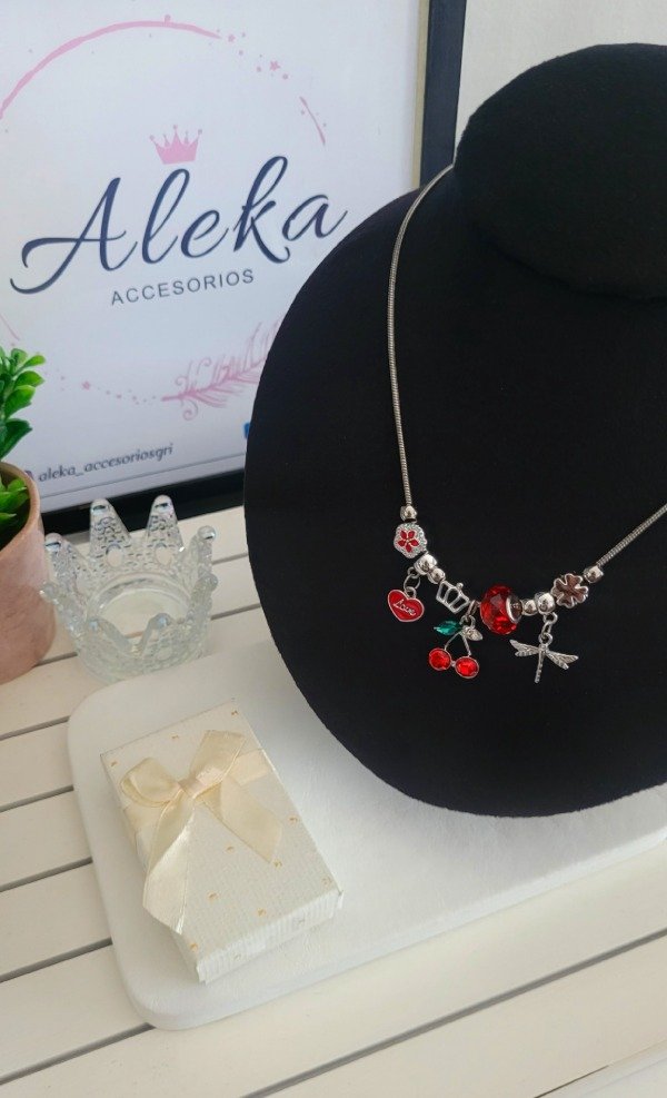 Producto - Collar simil pandora cerezas de acero quirúrgico