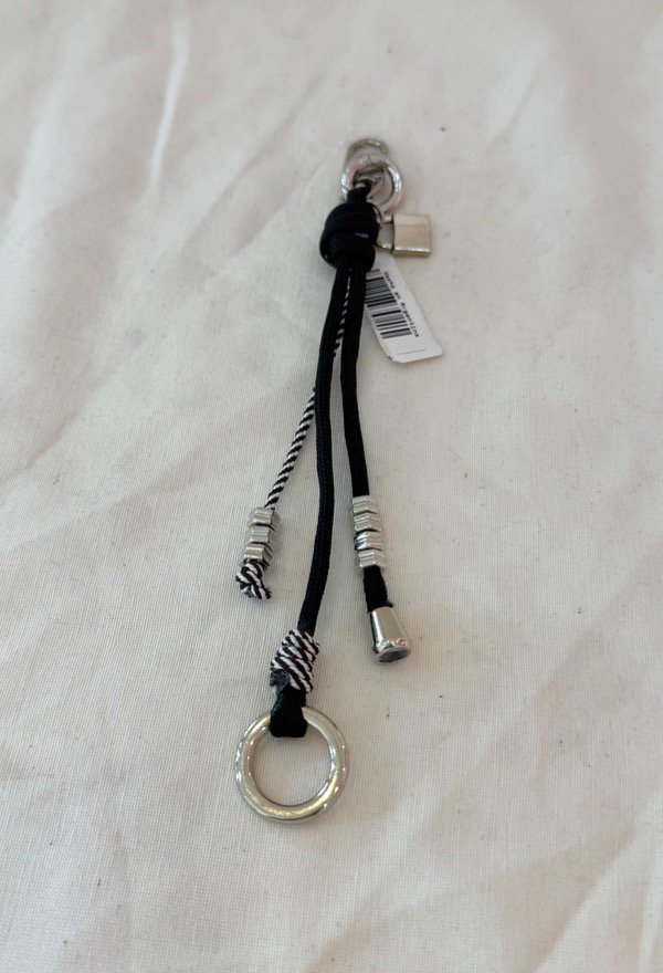 Producto - Llavero cordón Negro