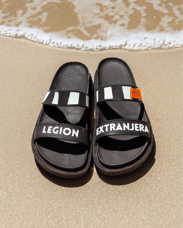 Producto - LEGIONARIAS POP NEGRA