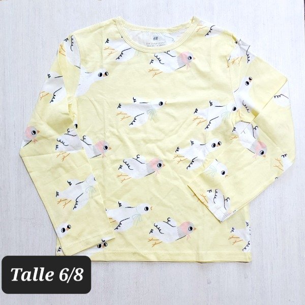 Remera manga larga HyM talle 6/8 amarilla